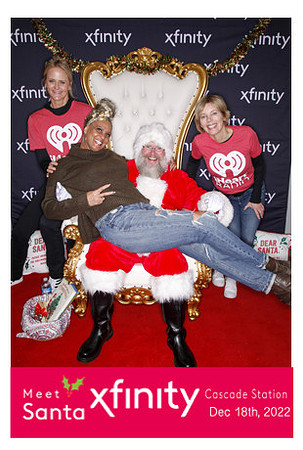 xfinitysantadec22-19