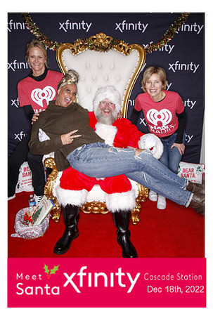 xfinitysantadec22-21