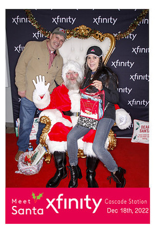 xfinitysantadec22-23