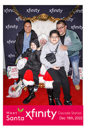 xfinitysantadec22-39